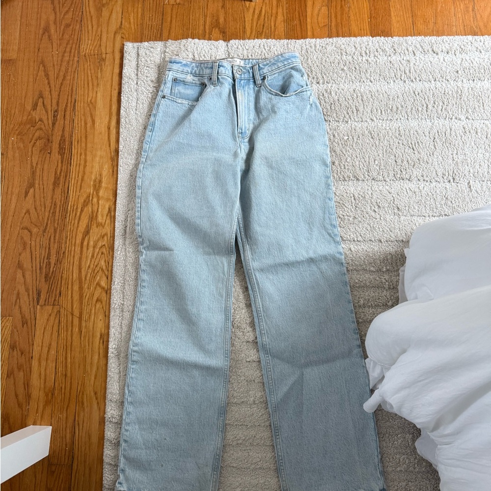 Light Wash High Rise 90s Relaxed Jean (28) Curve Love